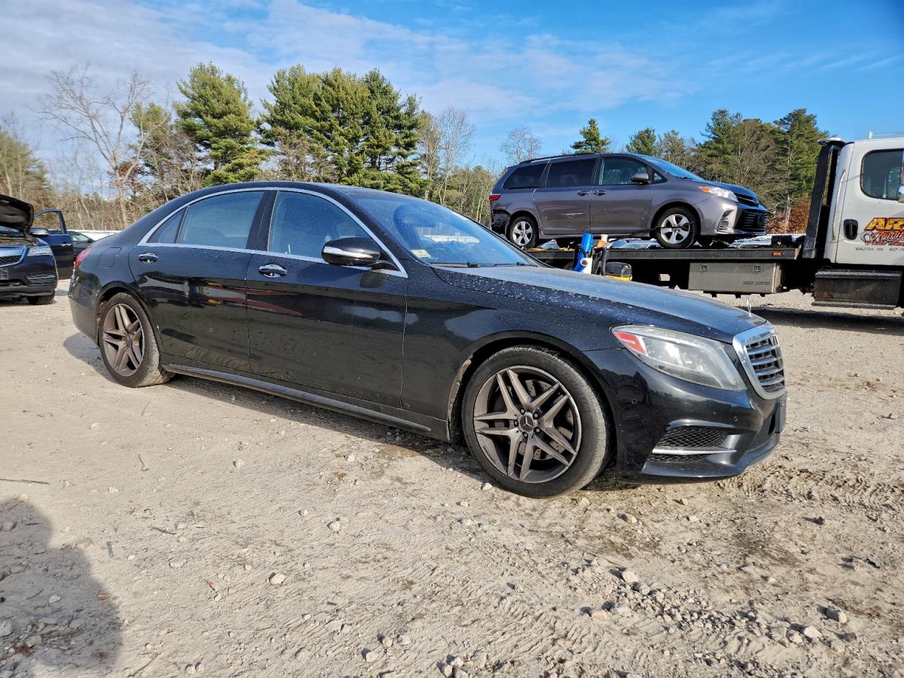 Mercedes-Benz S-Class 550 4matic Image 10