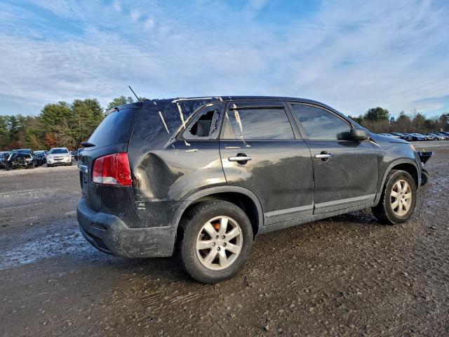 Kia Sorento Base Image 10
