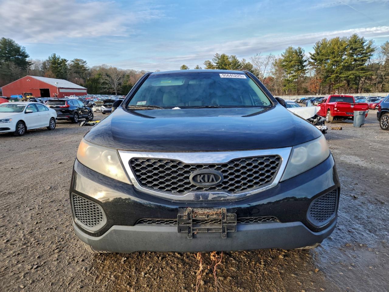 Kia Sorento Base Image 3