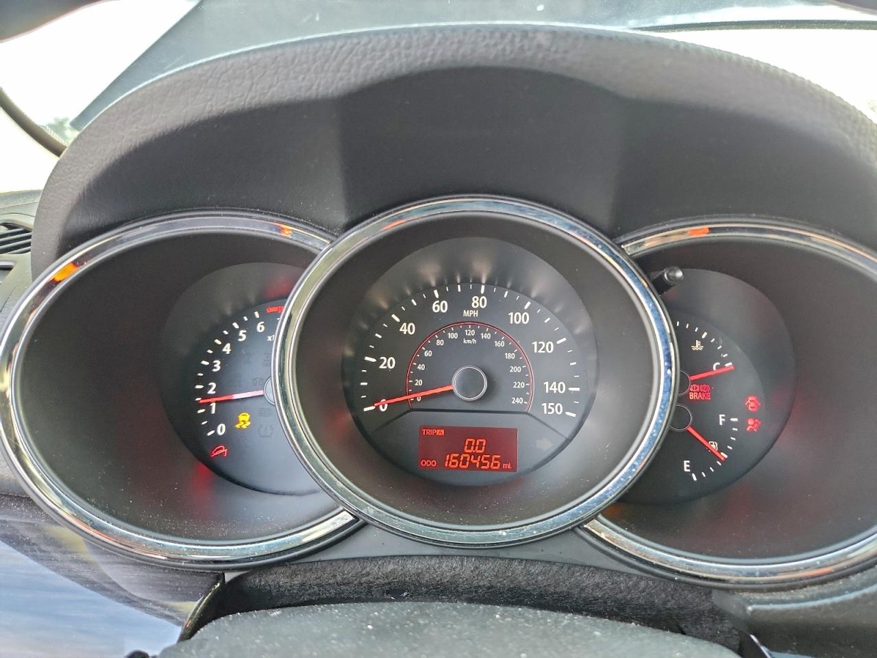 Kia Sorento Base Image 6