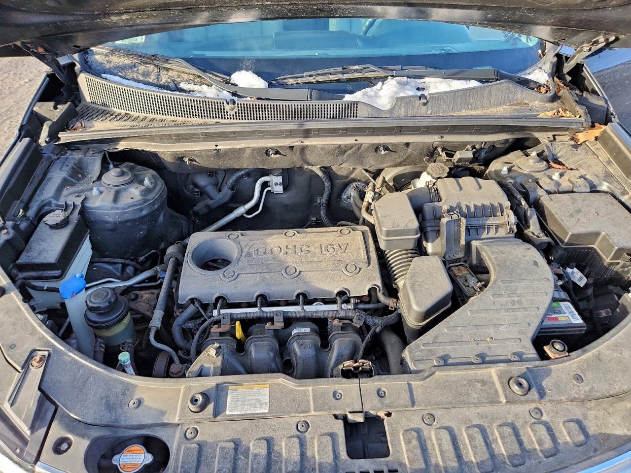 Kia Sorento Base Image 11