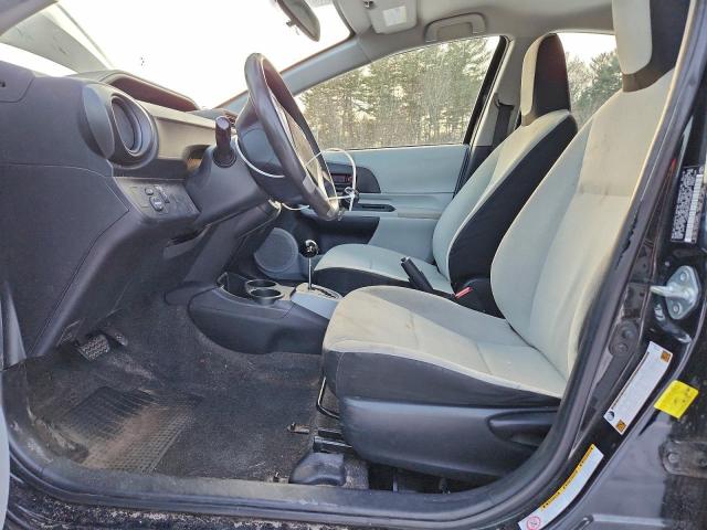 Toyota Prius Image 10