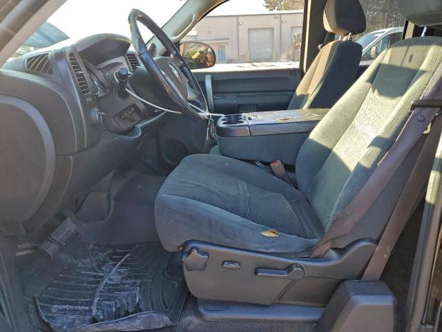 Chevrolet Silverado K1500 Image 4