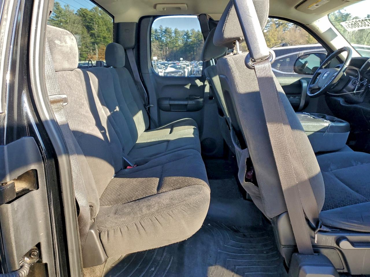 Chevrolet Silverado K1500 Image 9