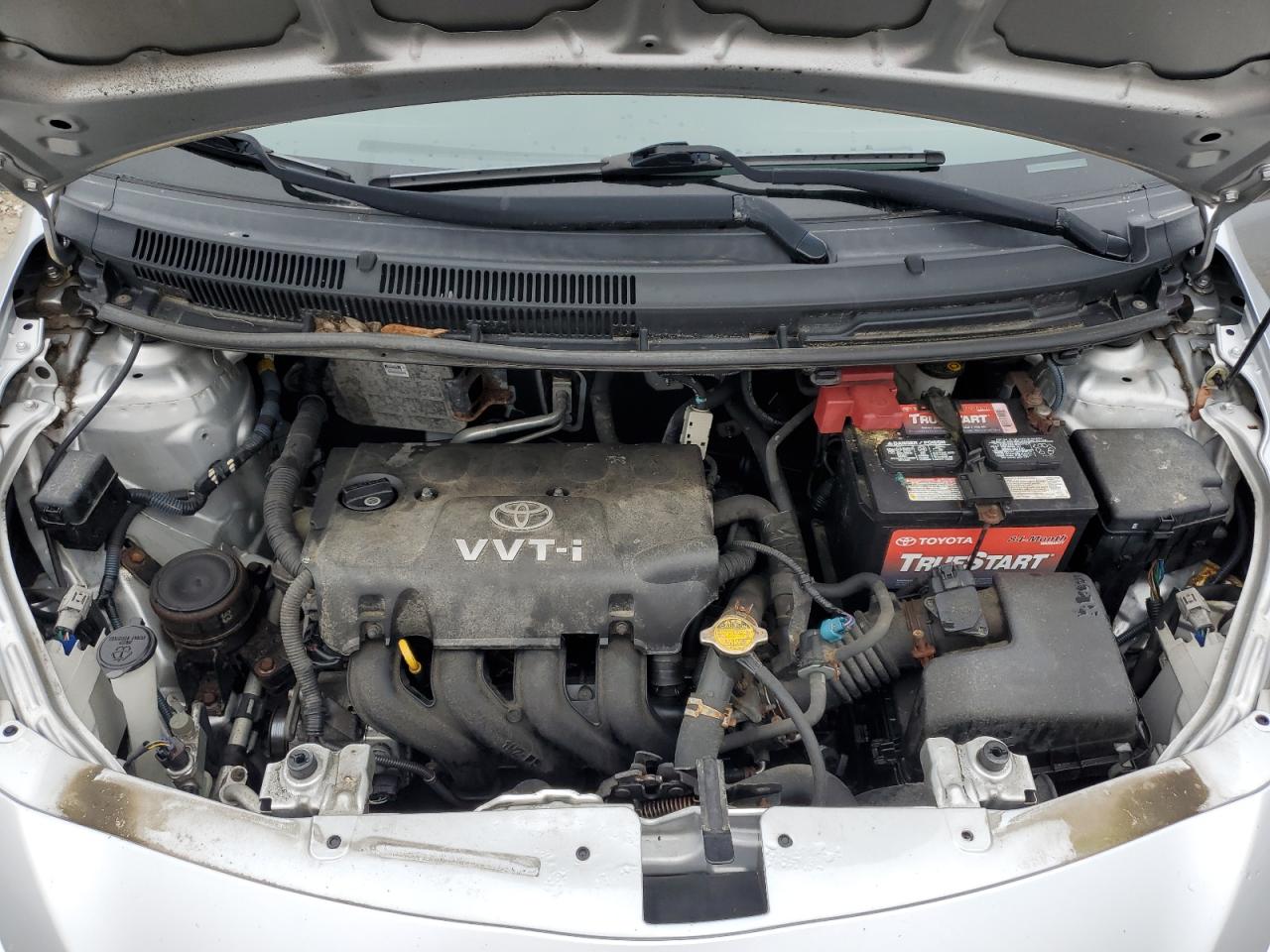 Toyota Yaris Image 2