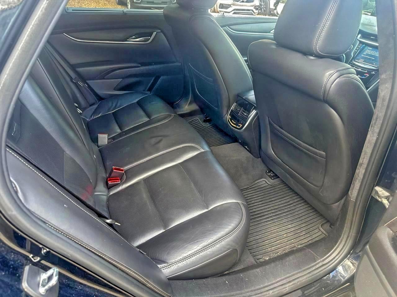 Cadillac XTS Image 2