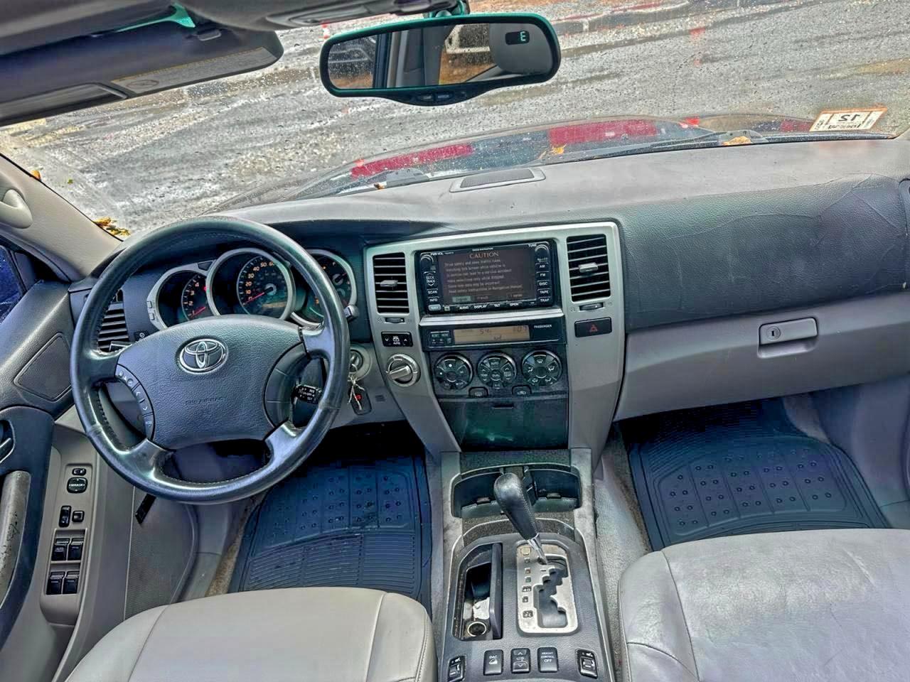 Toyota 4Runner Limited Image 8