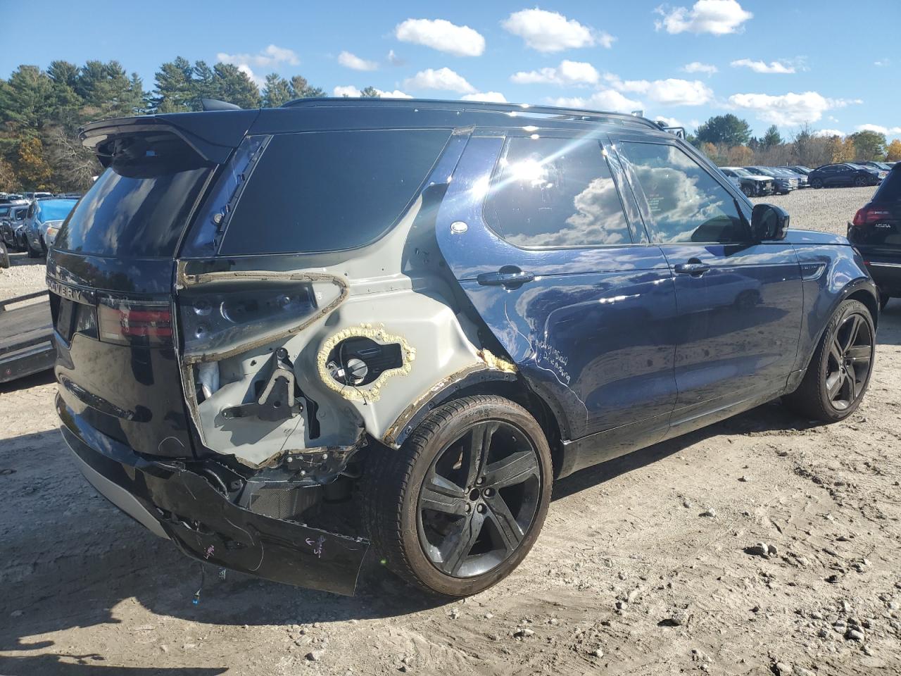 Land Rover Discovery Metropolitan Edition Image 7