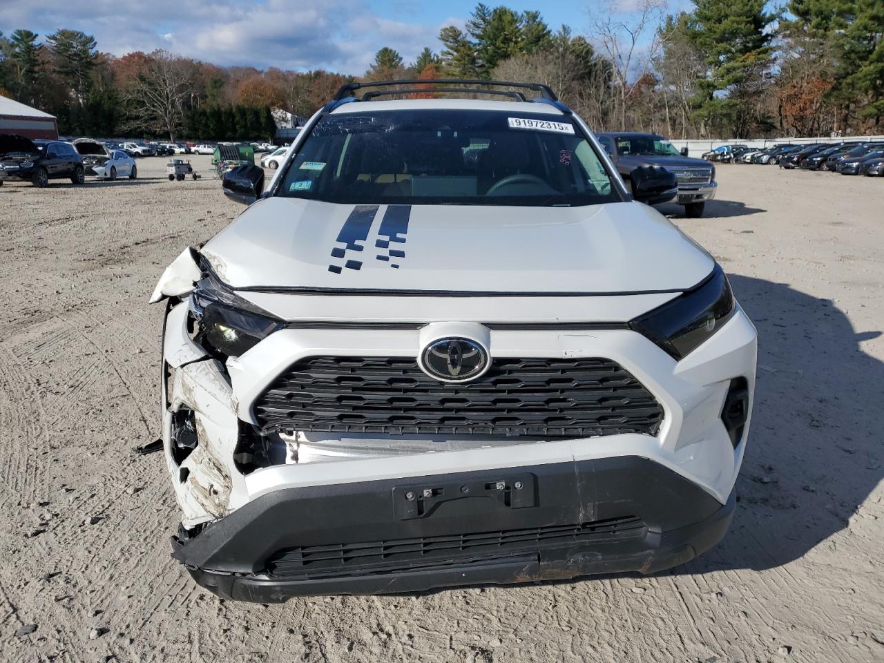 Toyota RAV4 Xle Premium Image 4