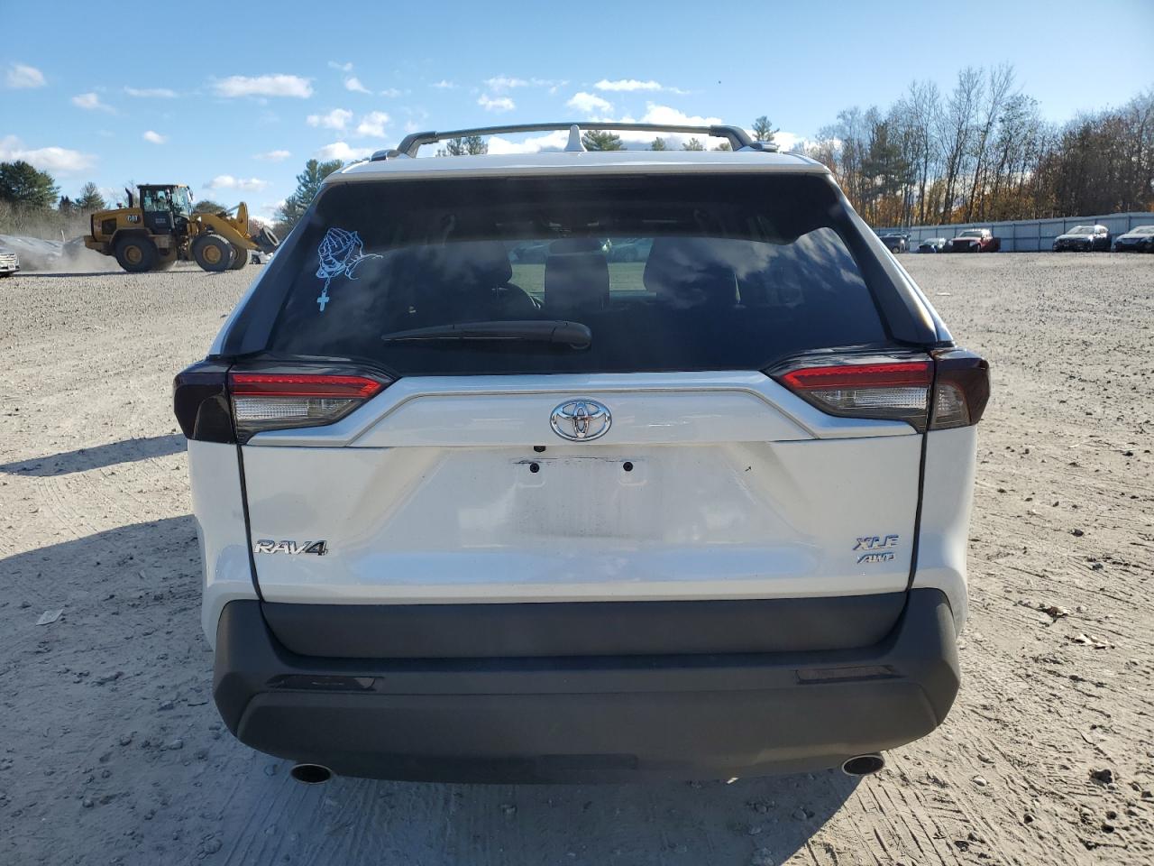 Toyota RAV4 Xle Premium Image 13