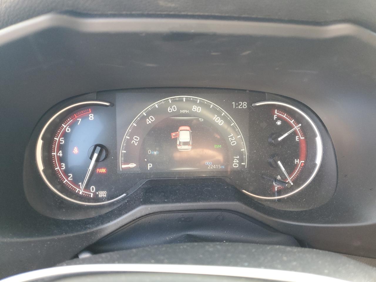 Toyota RAV4 Xle Premium Image 8