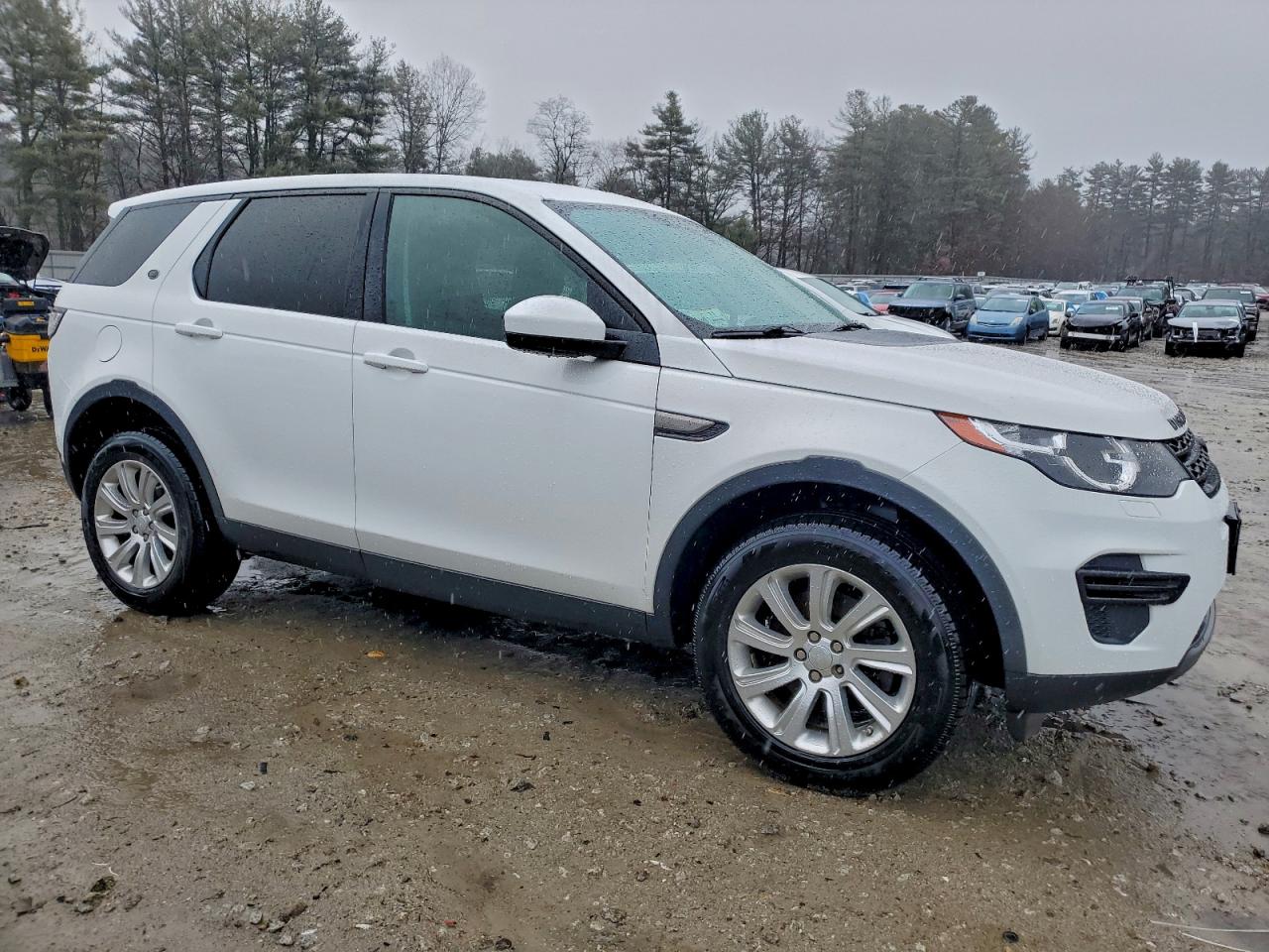 Land Rover Discovery Se Image 12