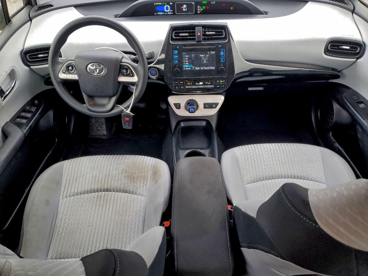 Toyota Prius Image 11