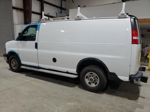 GMC Savana G2500 Image 13