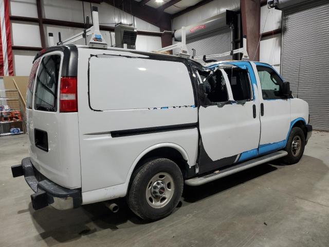 GMC Savana G2500 Image 3