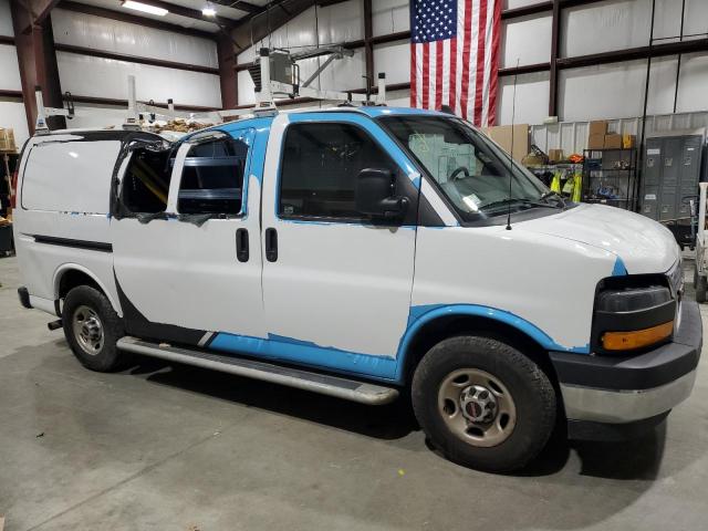 GMC Savana G2500 Image 12