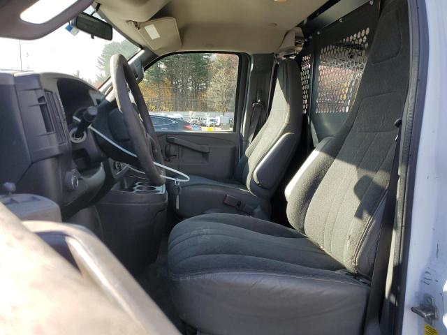 GMC Savana G2500 Image 10