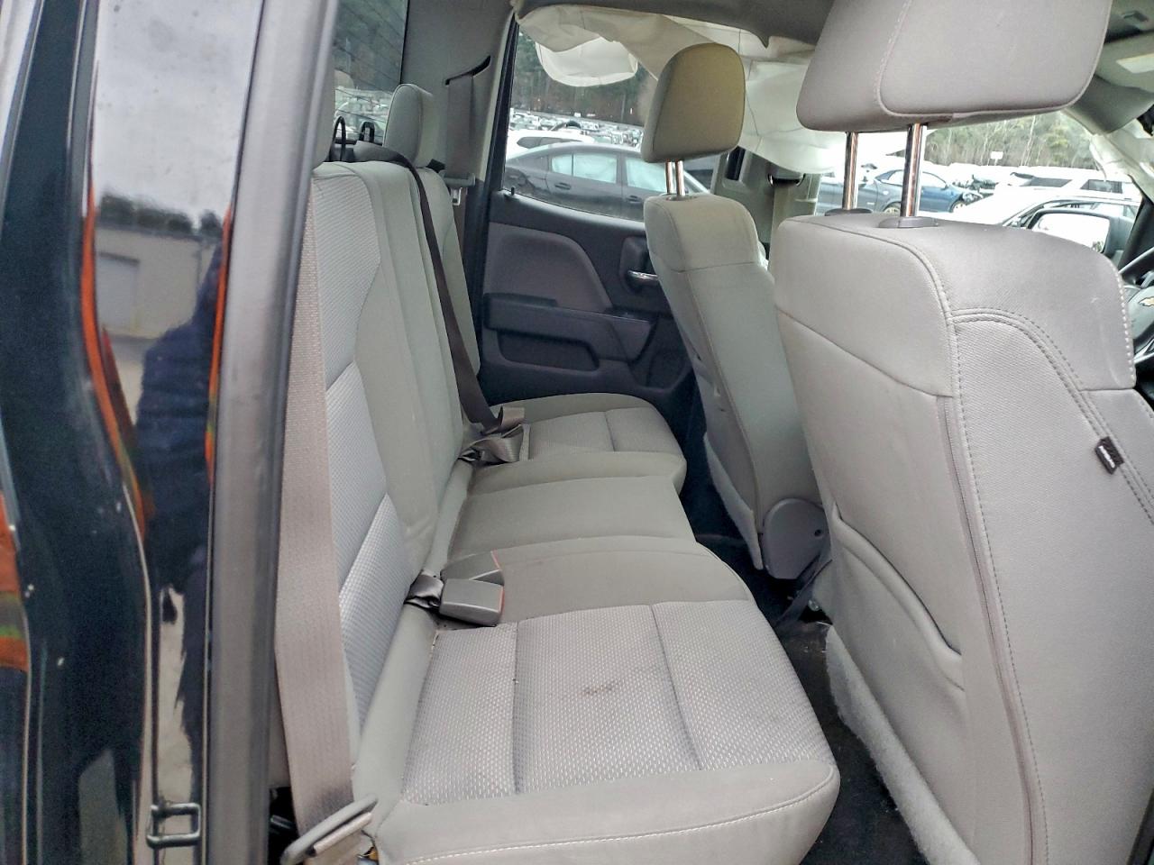 Chevrolet Silverado K1500 Custom Image 11