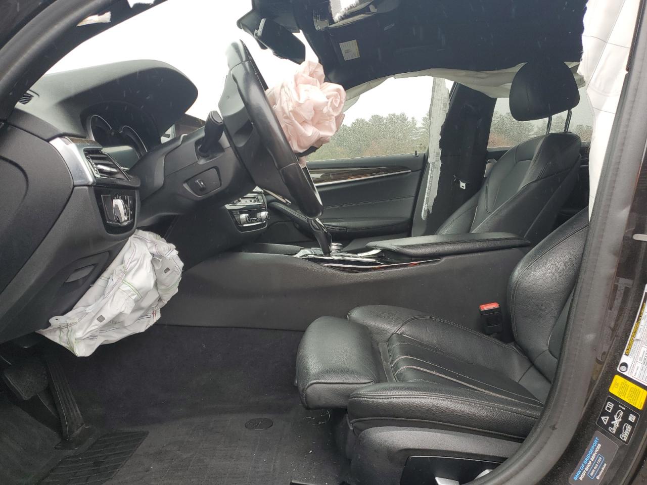 BMW 5 Series Xi Image 12