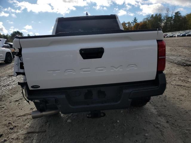 Toyota Tacoma Double Cab Image 12