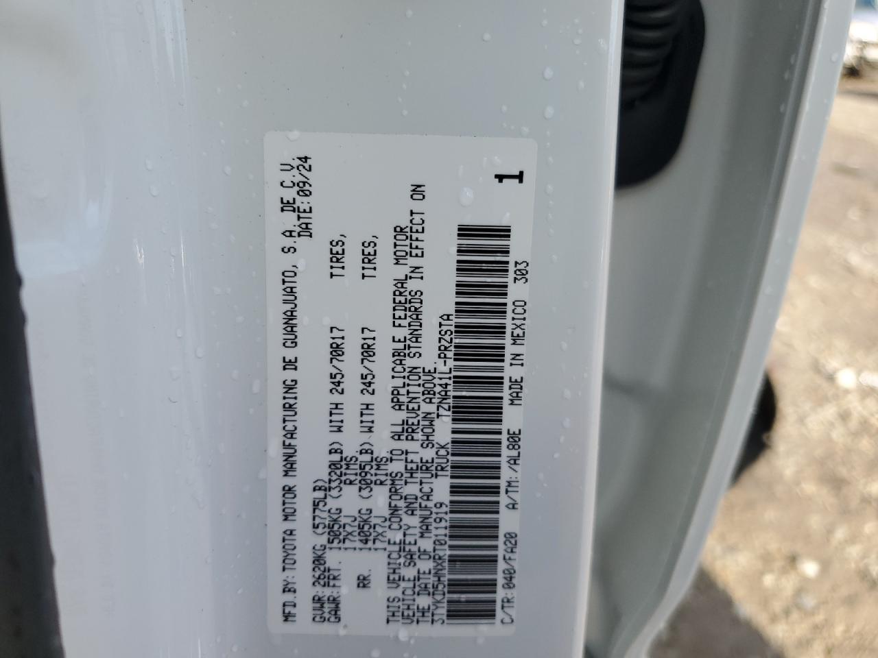 Toyota Tacoma Double Cab Image 8