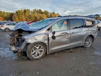  Salvage Chrysler Pacifica
