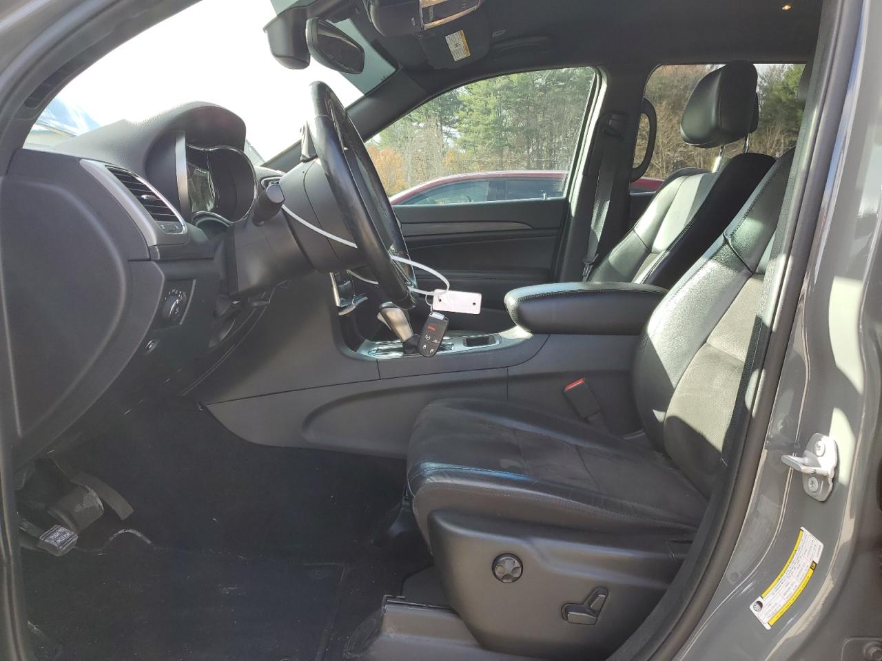 Jeep Grand Cherokee Laredo Image 9