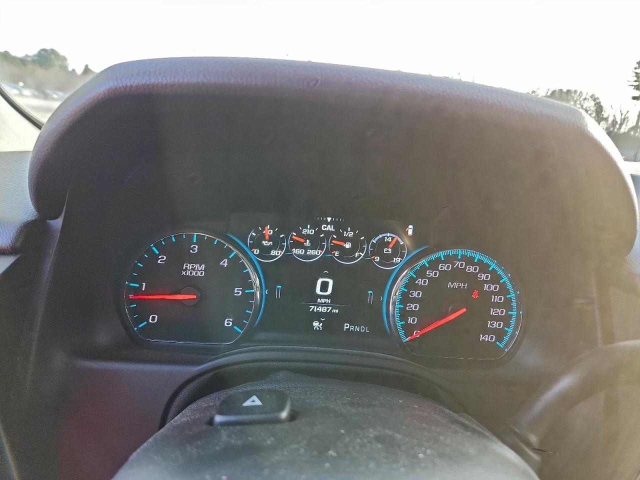 GMC Yukon Denali Image 13