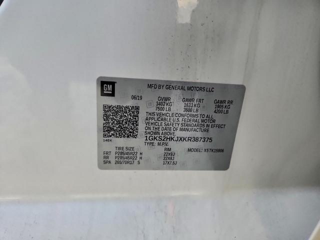 GMC Yukon Denali Image 12