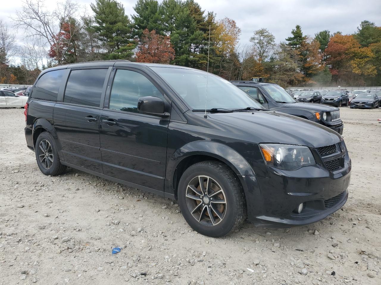 Dodge Caravan R/t Image 13