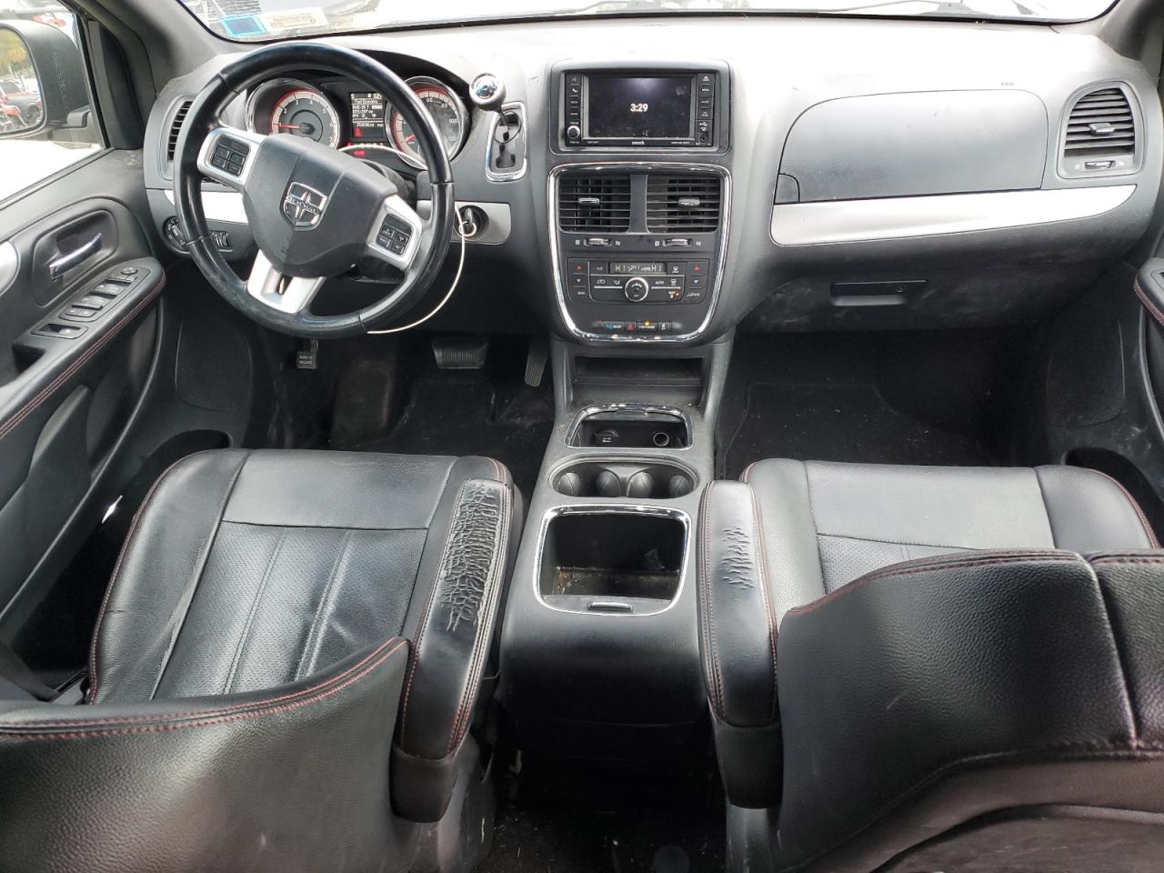 Dodge Caravan R/t Image 10