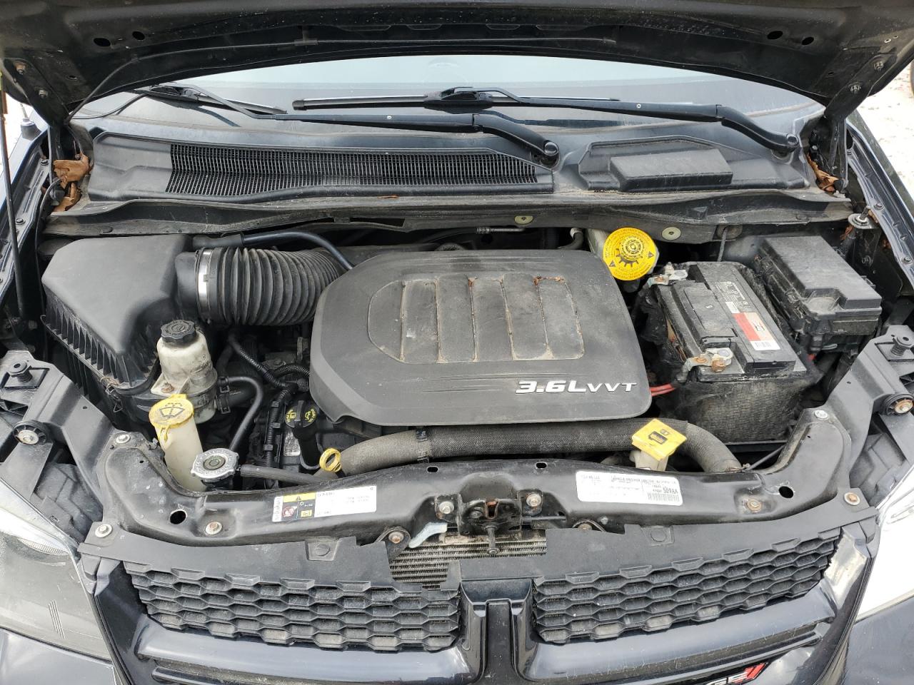 Dodge Caravan R/t Image 11