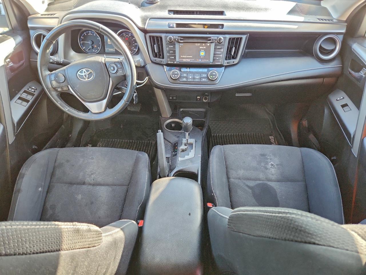 Toyota RAV4 Xle Image 4