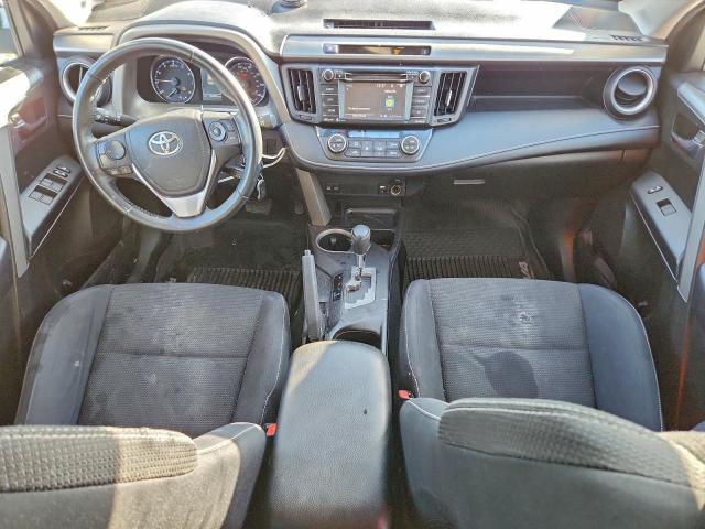 Toyota RAV4 Xle Image 4