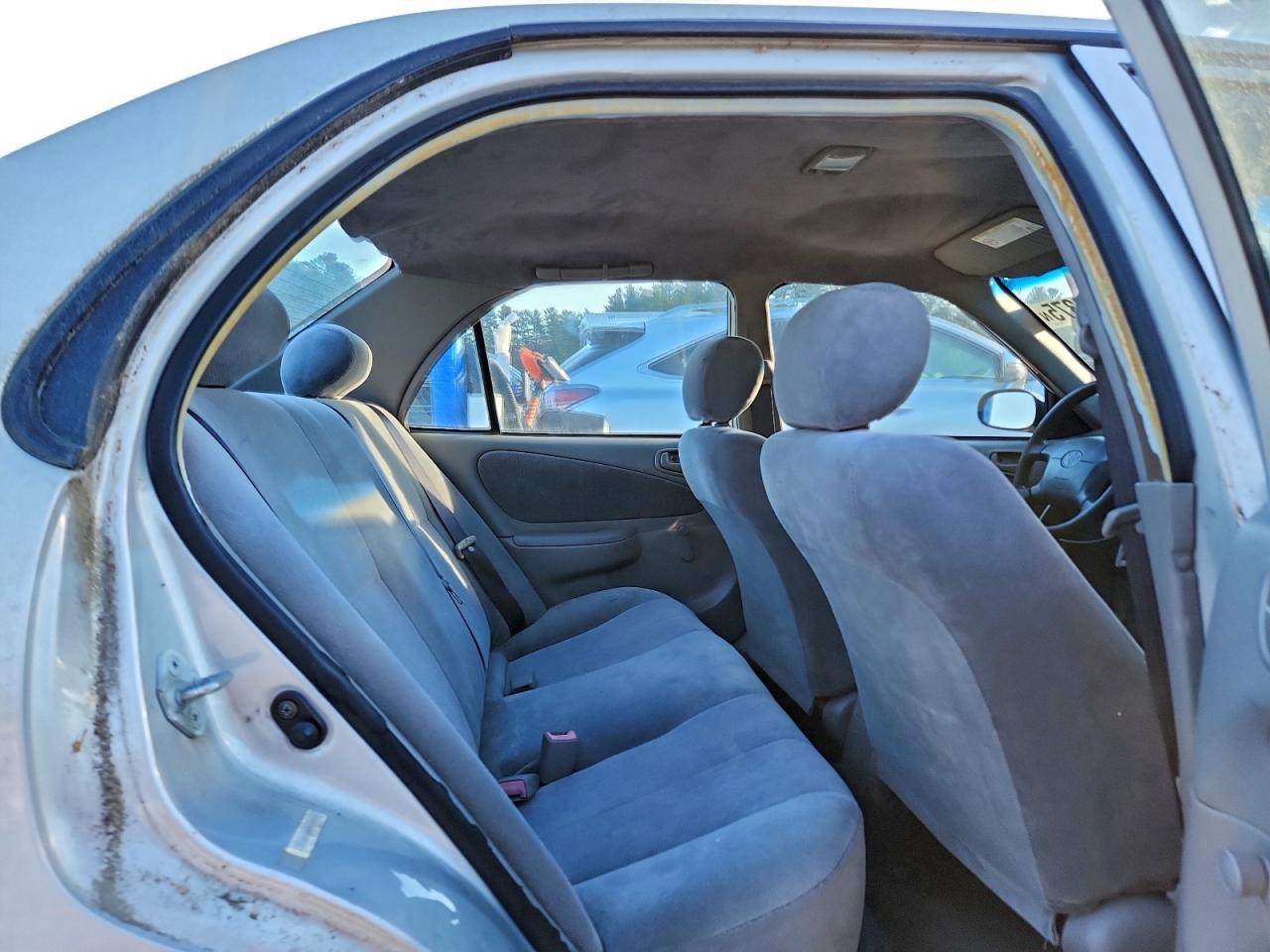 Toyota Corolla Ce Image 5