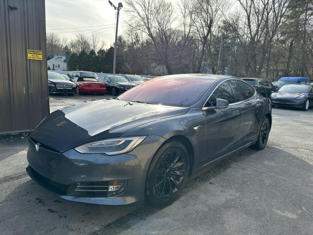 Tesla Model S Image 8