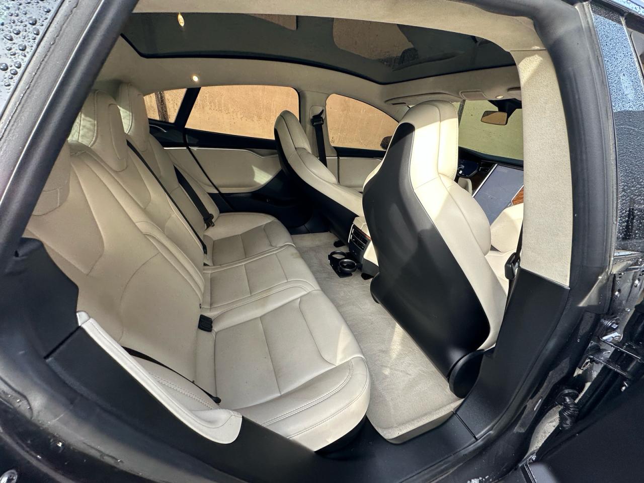 Tesla Model S Image 10