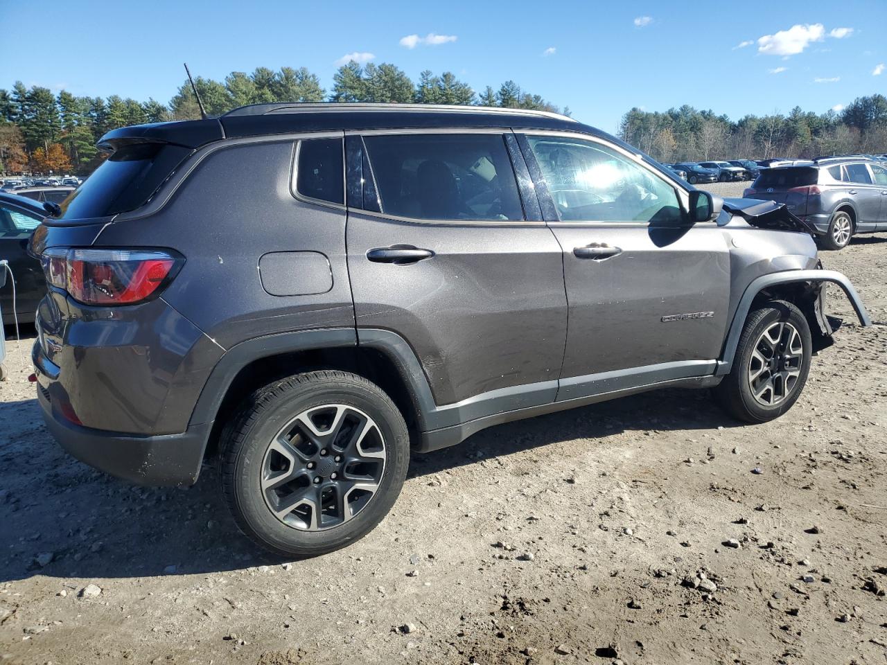 Jeep Compass Trailhawk Image 11