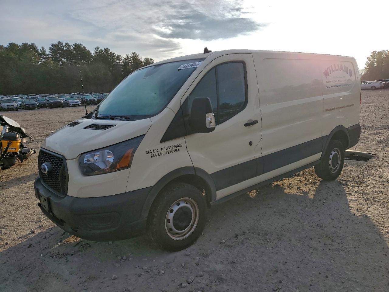 Ford Transit T-250 Image 1
