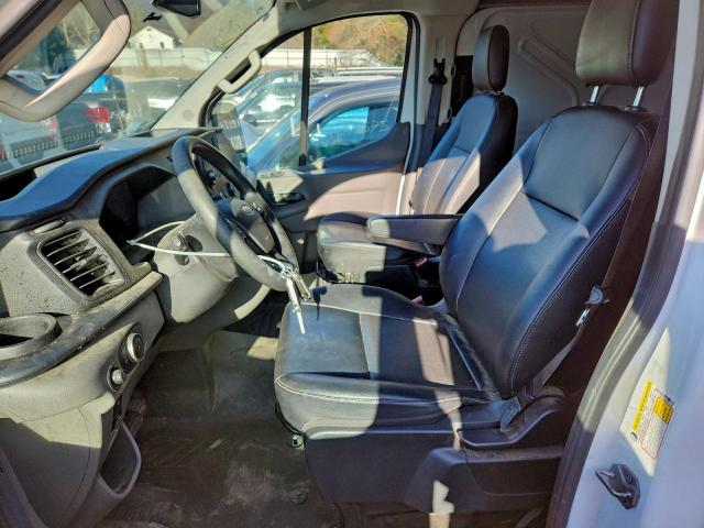 Ford Transit T-250 Image 6