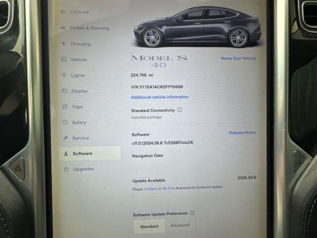 Tesla Model S Image 11