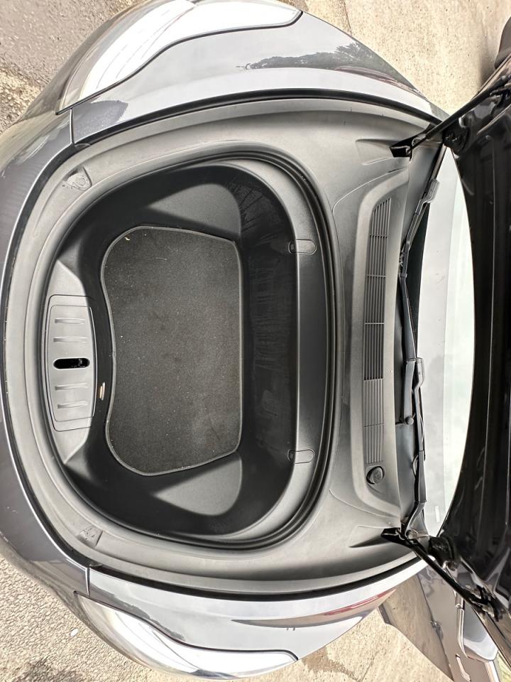 Tesla Model 3 Image 12