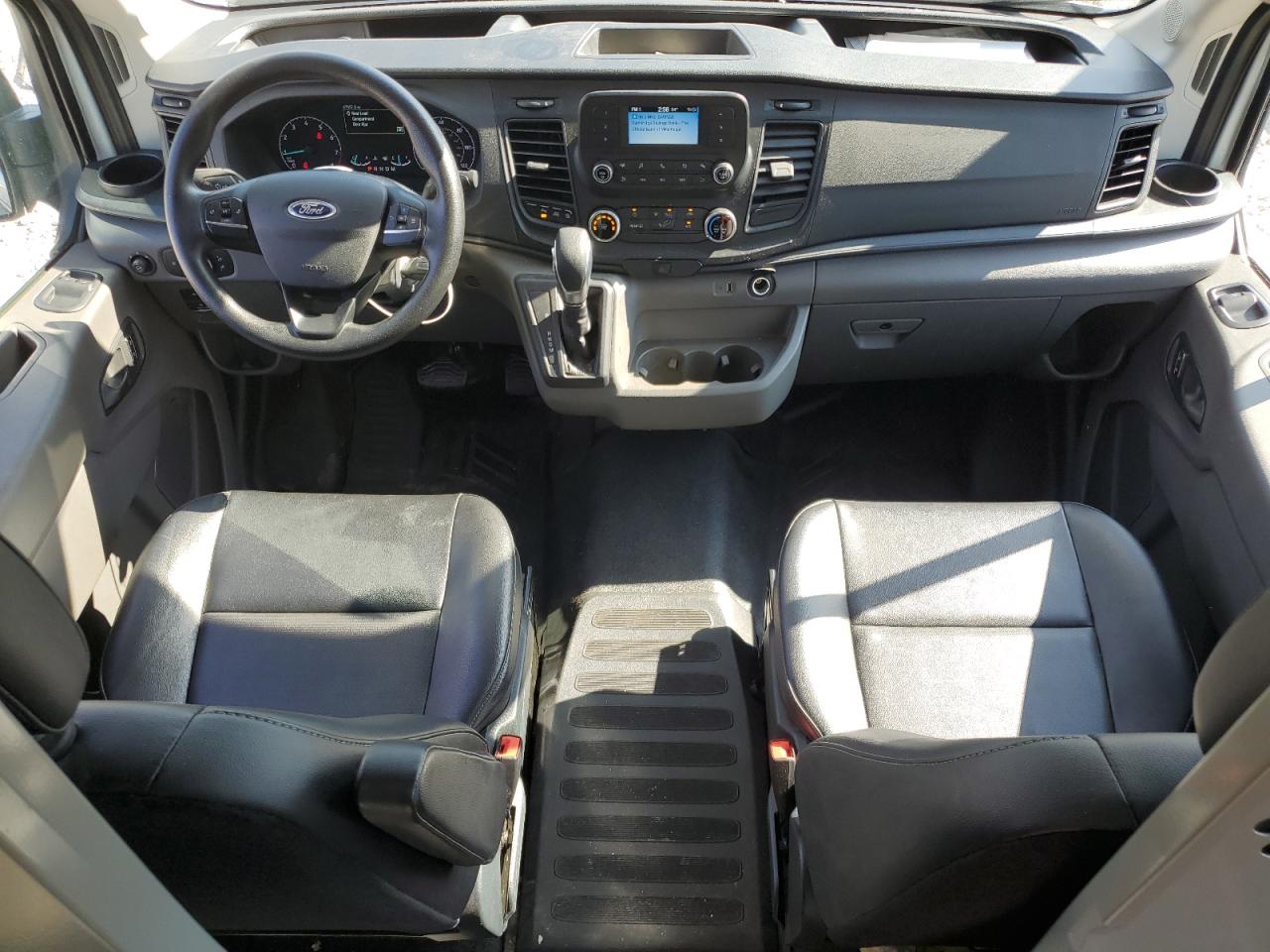 Ford Transit T-250 Image 8