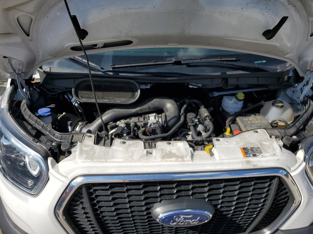 Ford Transit T-250 Image 11