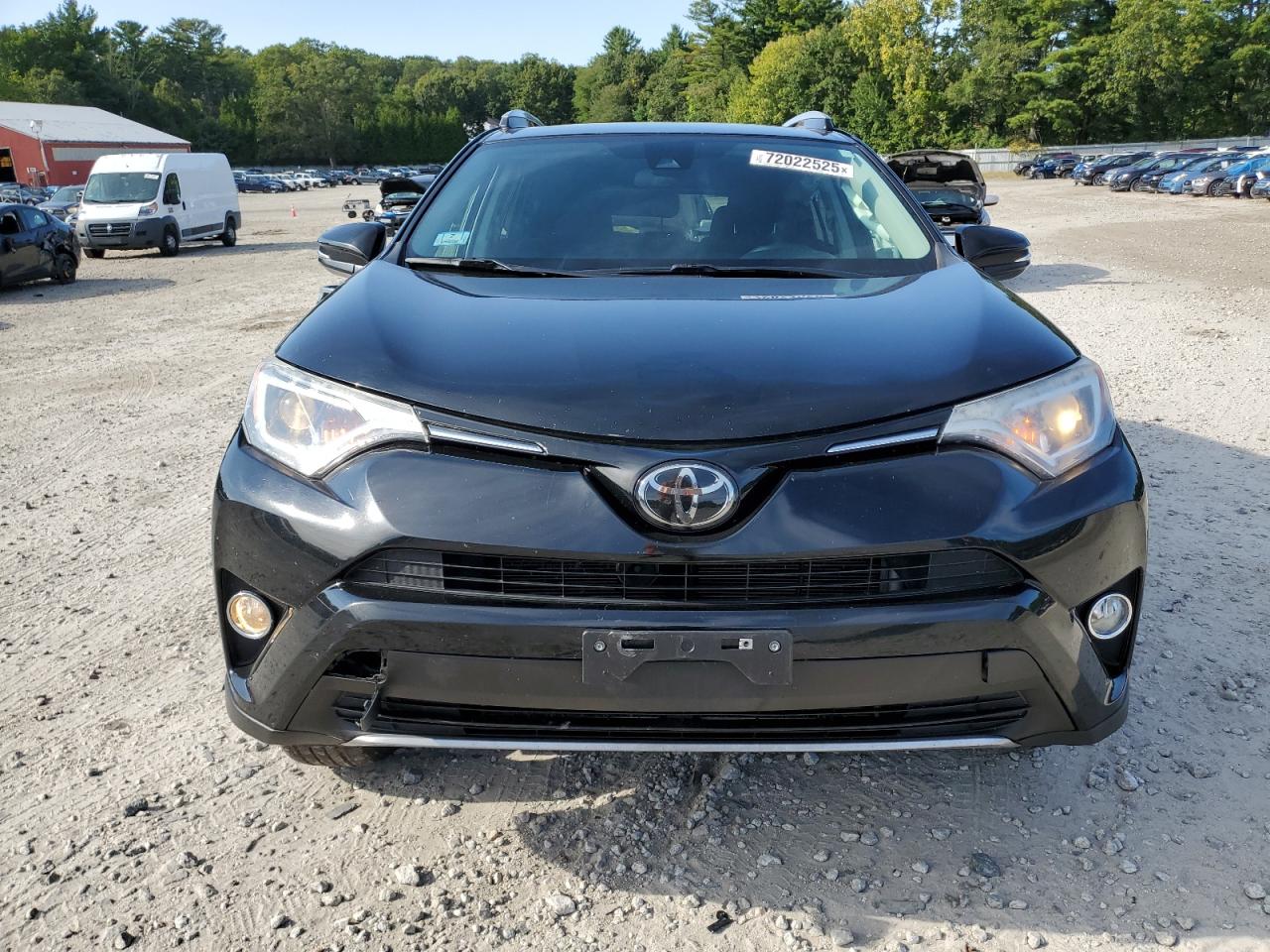 Toyota RAV4 Adventure Image 2