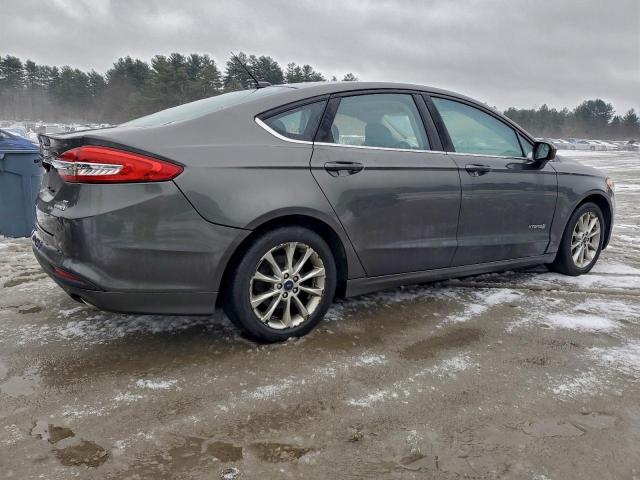 Ford Fusion Se Hybrid Image 4