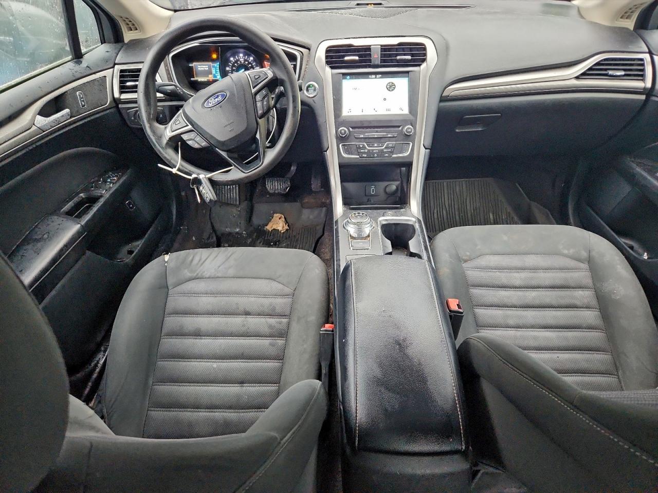 Ford Fusion Se Hybrid Image 11