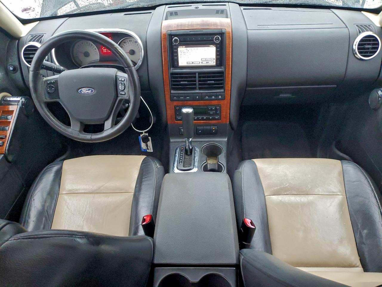 Ford Explorer Eddie Bauer Image 6