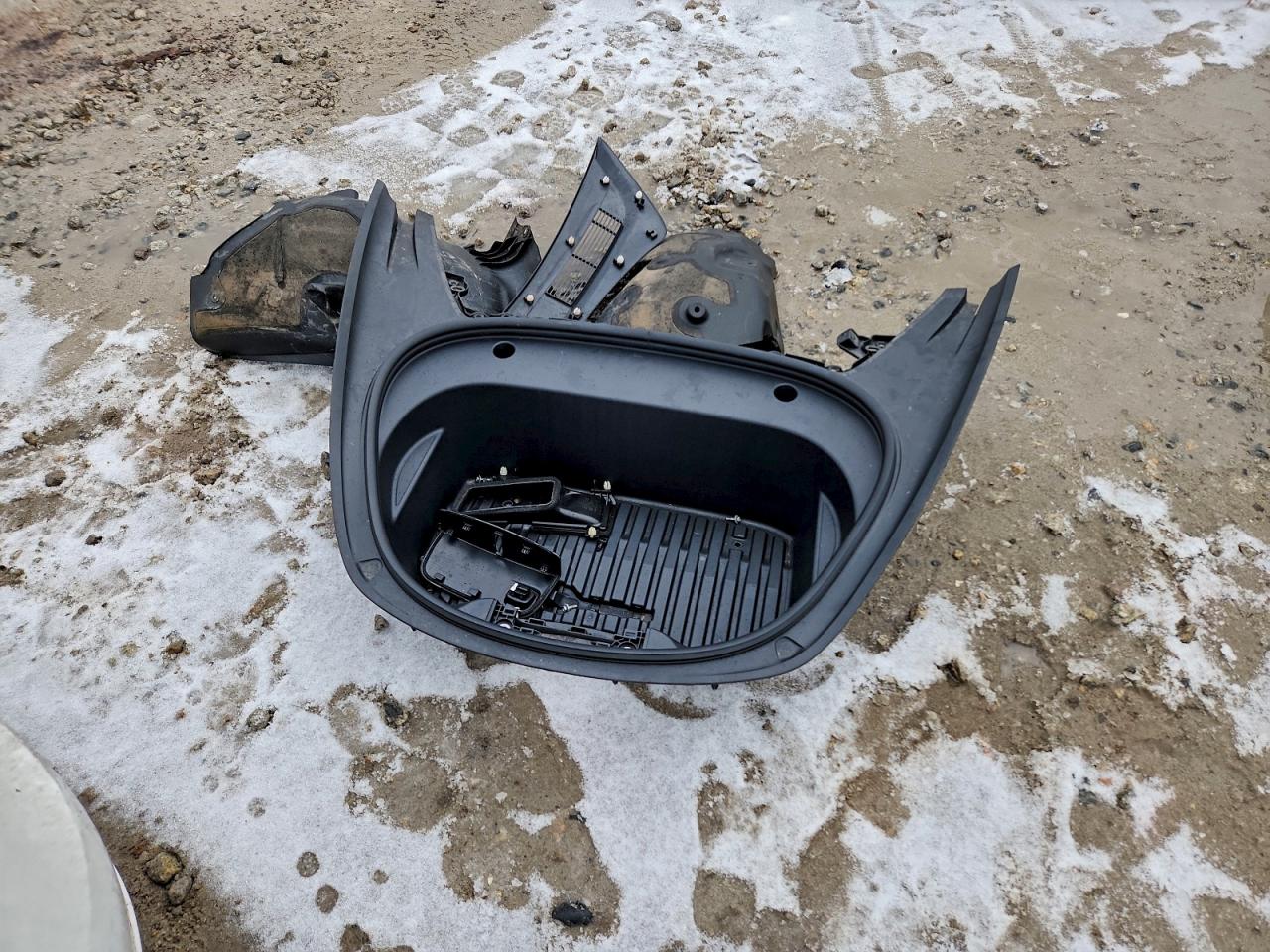 Tesla Model 3 Image 9