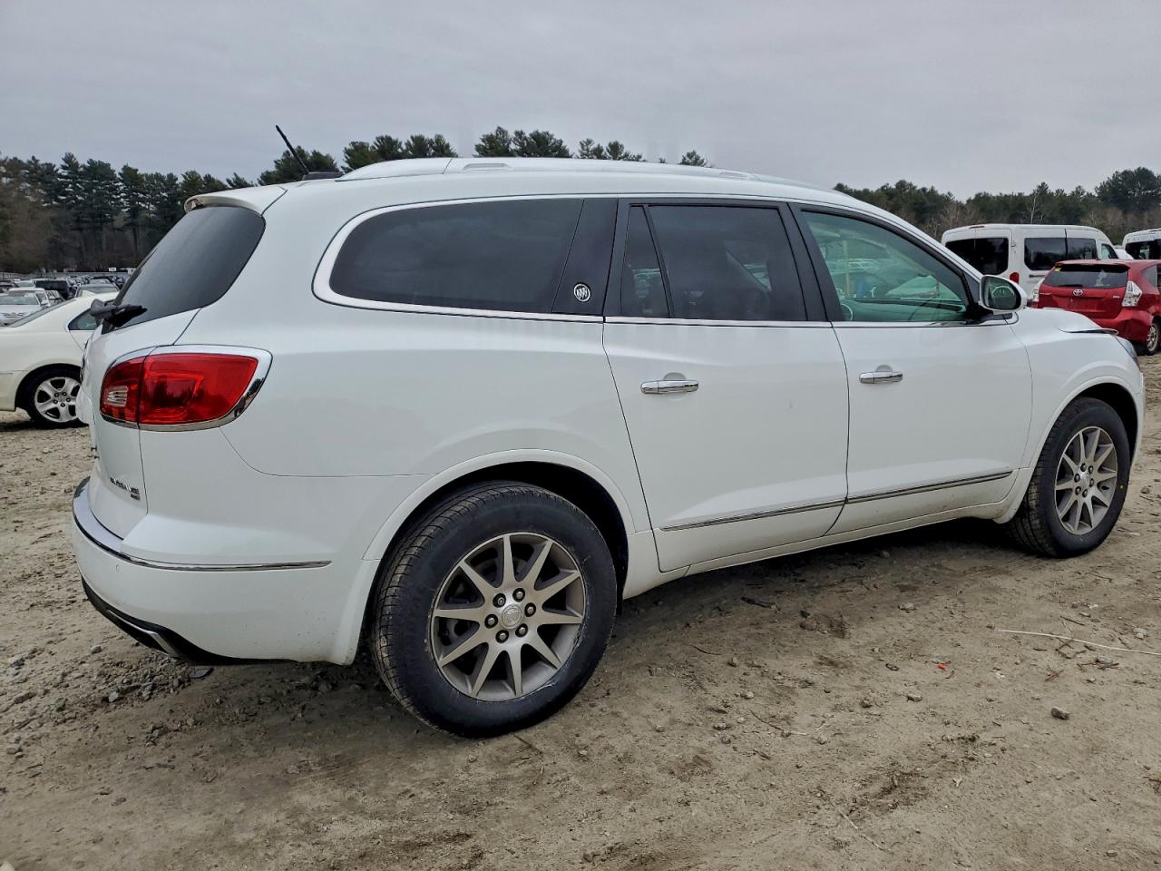 Buick Enclave Image 3